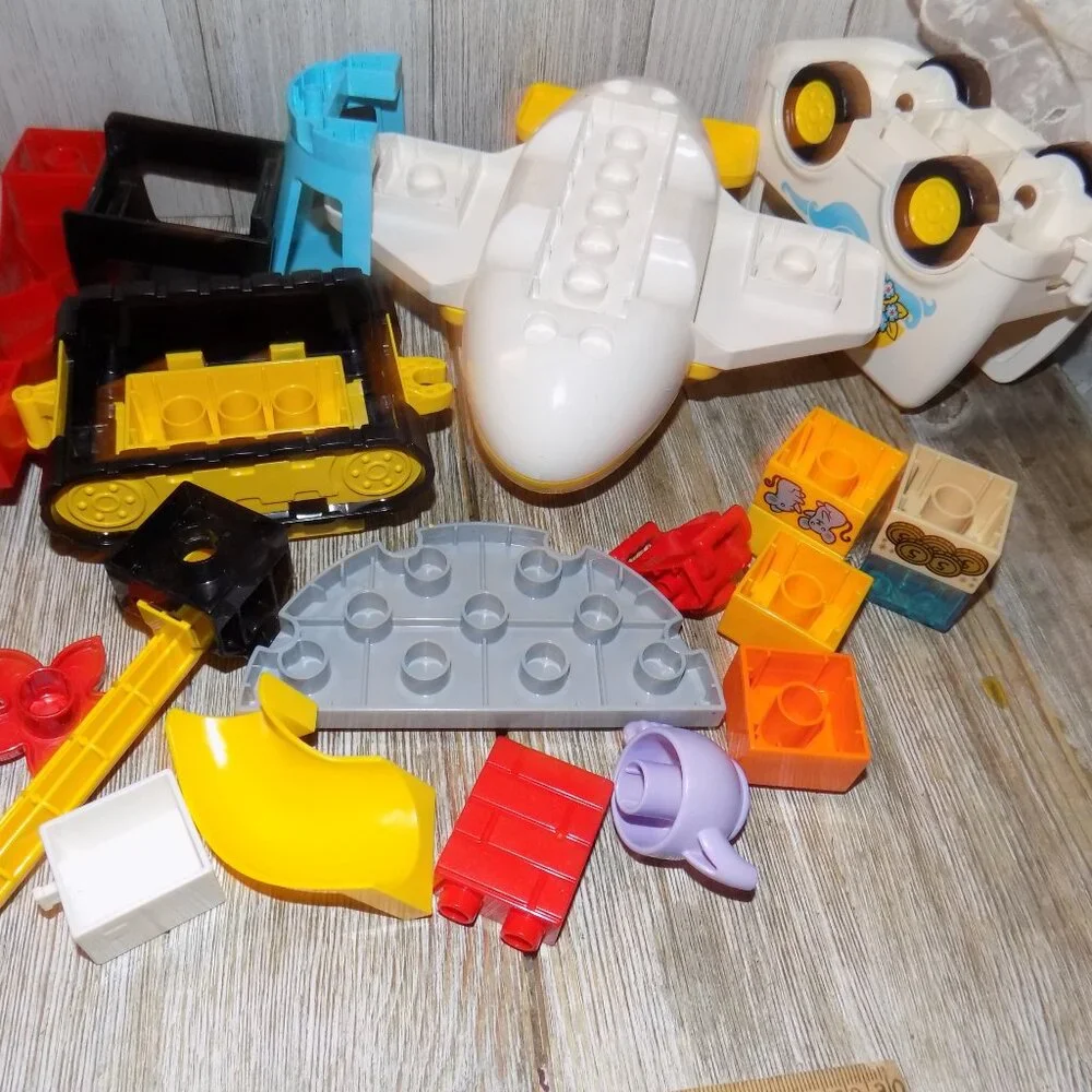 Duplo LEGO MIXED PIECES NONE COMPLETE *
